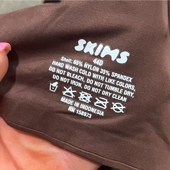 NWOT Skims Smoothing Intimates Unlined Full Coverage Bra Underwire Cocoa 44D - Picture 4 of 4